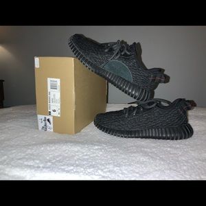 Adidas yeezy boost 350 pirate black